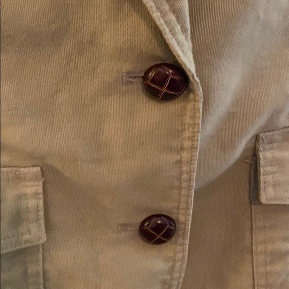 Jacket 🧥 - Picture 2 of 5